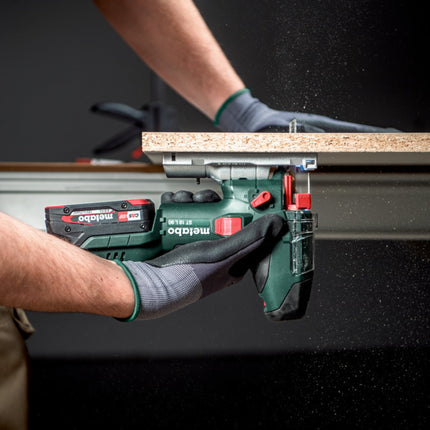 Metabo ST 18 L 90 seghetto alternativo a batteria 18 V 90 mm + 1x batteria LiHD 5,5 Ah + caricatore + metabox