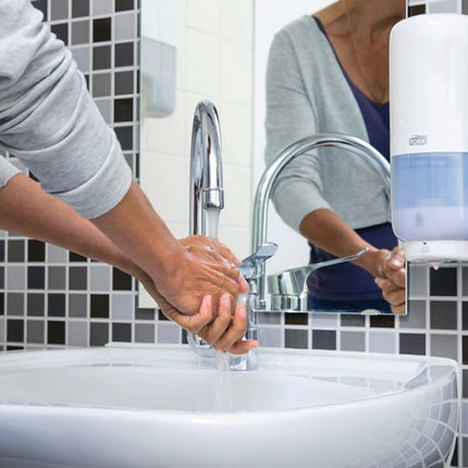 TORK Seifenspender Tork 561000 ( 9000474156 ) H211xB112xT114ca.mm