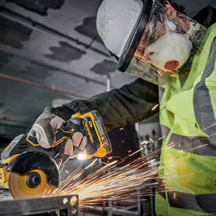 Taglierina multimateriale a batteria Dewalt DCS438N ( 8001414501 ) 18 V