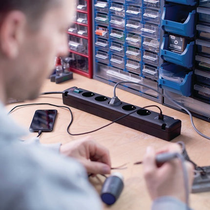 Brennenstuhl Bremounta, ciabatta ( 8000594293 ) Cavo a 5 vie l.3m con protezione per i bambini