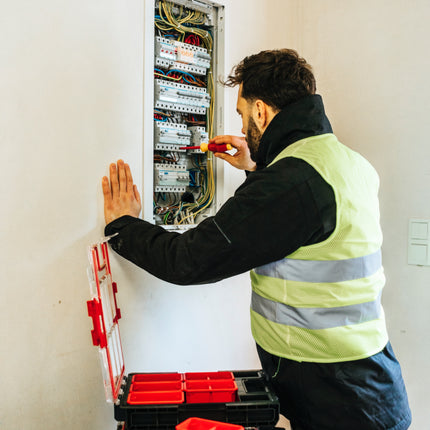 Toolbrothers RHINO XXL Organizer ECO Höhe M+ Boxen 4 l IP66 mit herausnehmbaren Boxen